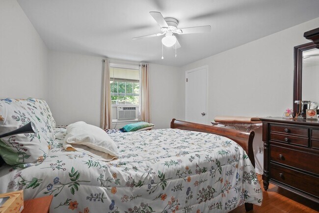 Building Photo - 26 Melanie Cir