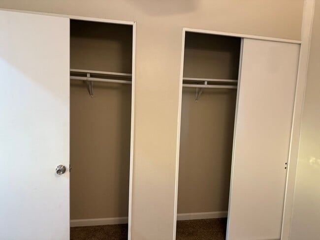 Building Photo - Updated 3BR/2BA home w/yard and garage in ...