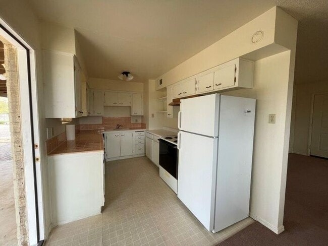 Building Photo - 36444 N 10th St