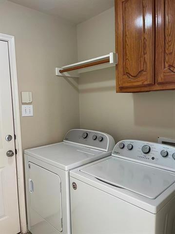 Building Photo - 3783 Musketeer Dr