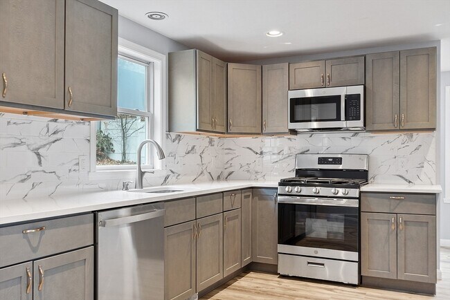 Building Photo - 4 Moran Ct