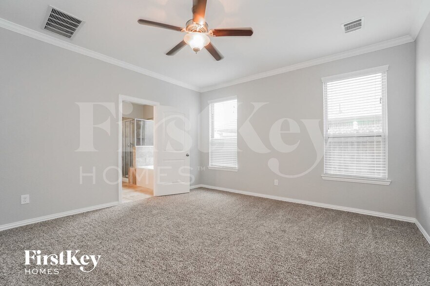 Building Photo - 6730 Trinity Trail Ln