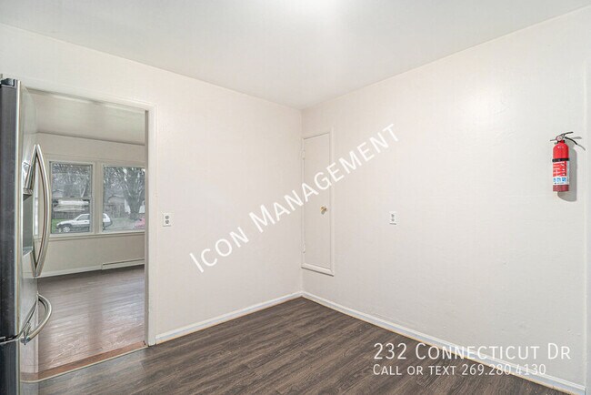 Building Photo - 232 Connecticut Dr