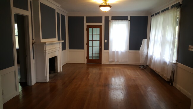 Living room-door to office space - 14 Miles Ave