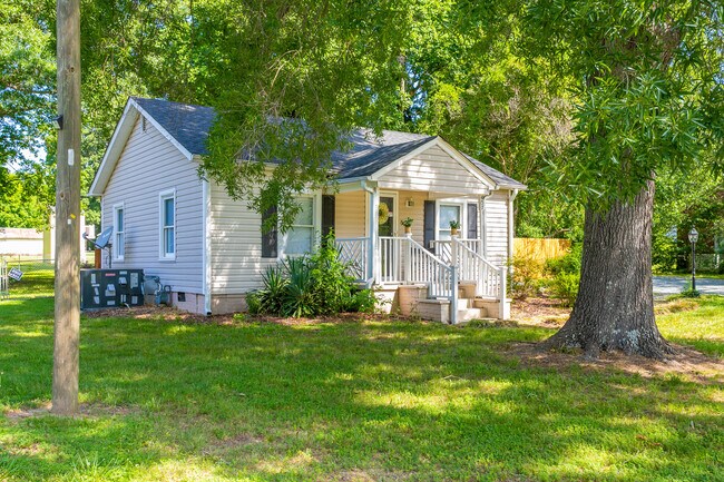 Side of house - 407 Somers Ave