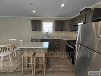 Building Photo - 301 Mantle Ave