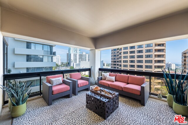 Building Photo - 10445 Wilshire Blvd