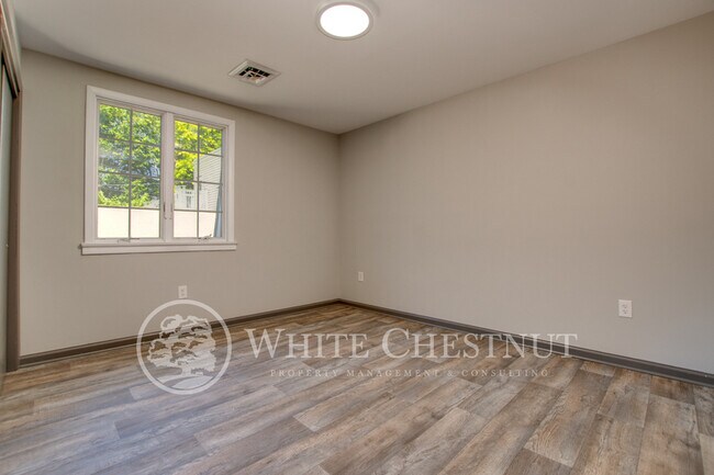 Building Photo - 120 S Hanover St