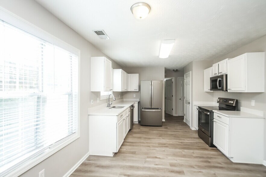 Building Photo - 12250 Molly Sue Ln