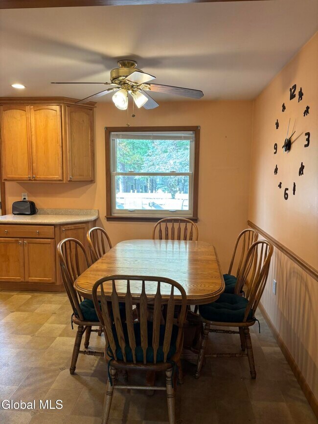 Building Photo - 52 Trottingham Rd