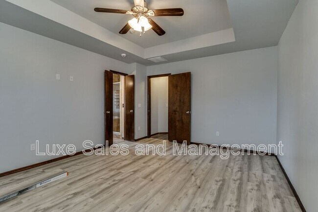 Building Photo - 1174 Misty Dr NW
