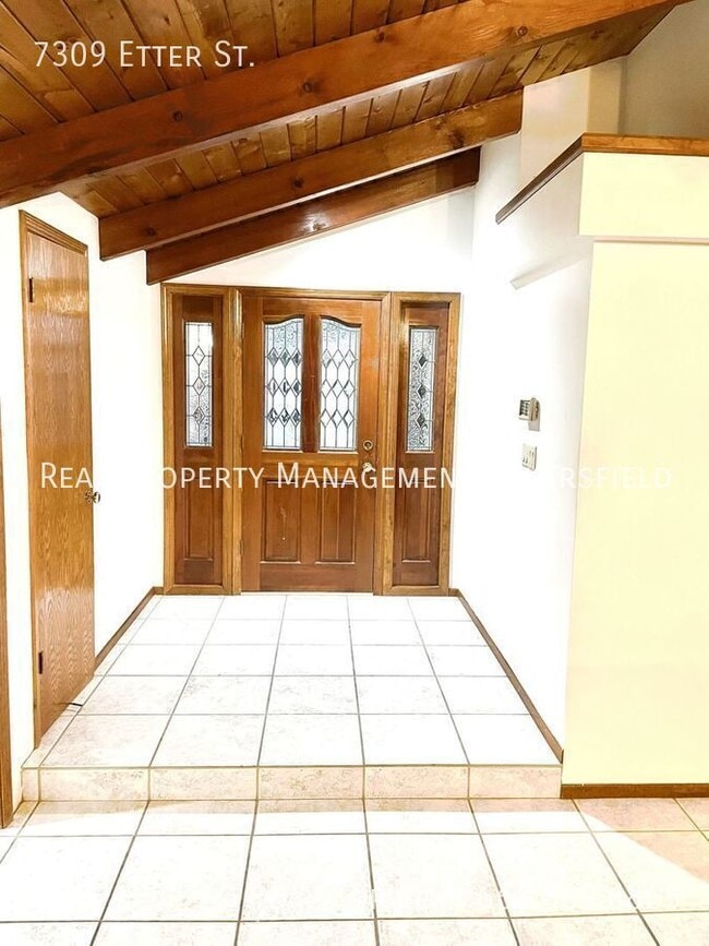 Building Photo - 7309 Etter St