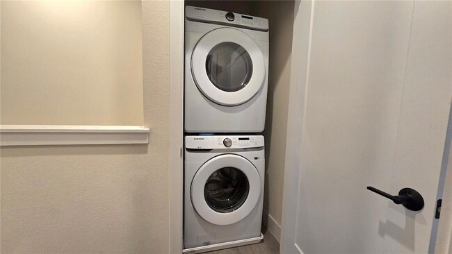 Building Photo - 17340 Blessing Dr