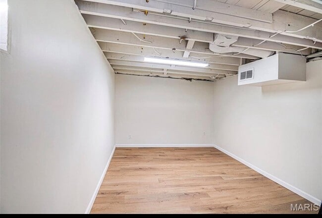 Building Photo - 24 Lamar Dr