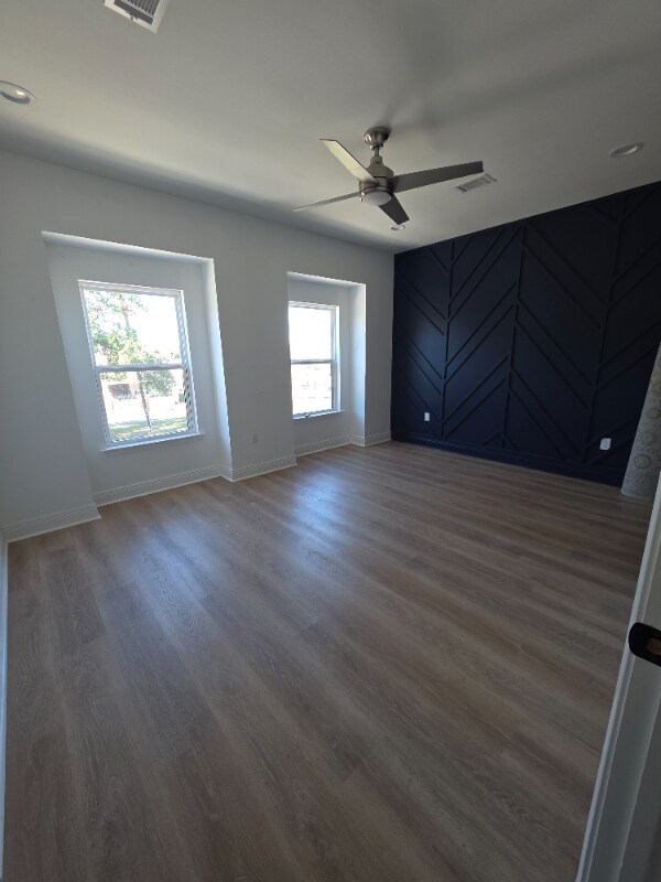 Building Photo - 2431 Franklin Ave