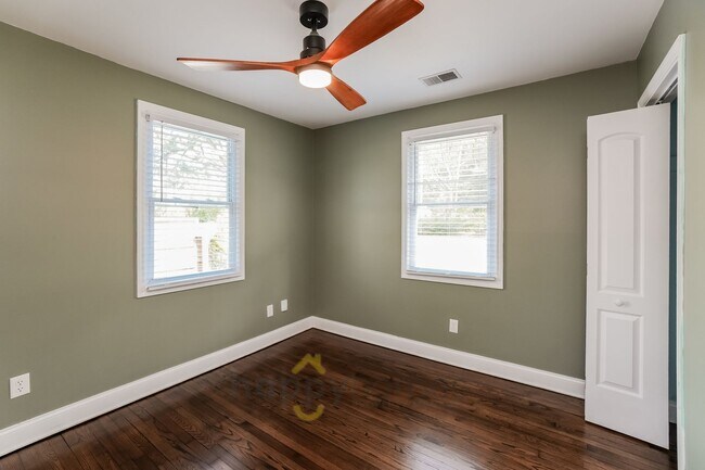 Building Photo - 3 Bedroom, 1 Bath Home in Johns Island featuring Outdoor Shower, Flex Loft Space & NO HOA