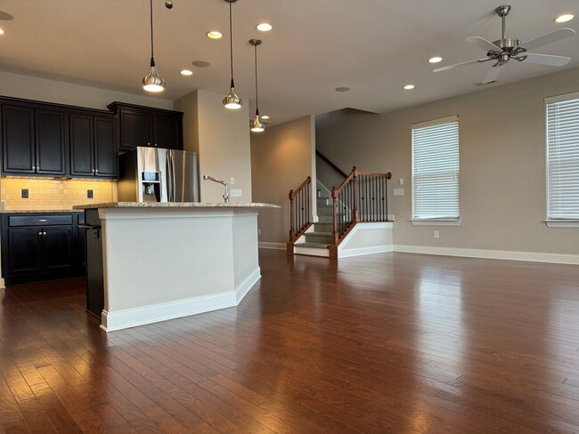 Building Photo - Luxury Townhome at The Enclave at Harpeth ...