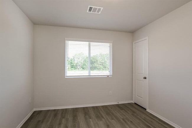 Building Photo - 4910 Giant Sequoia Way