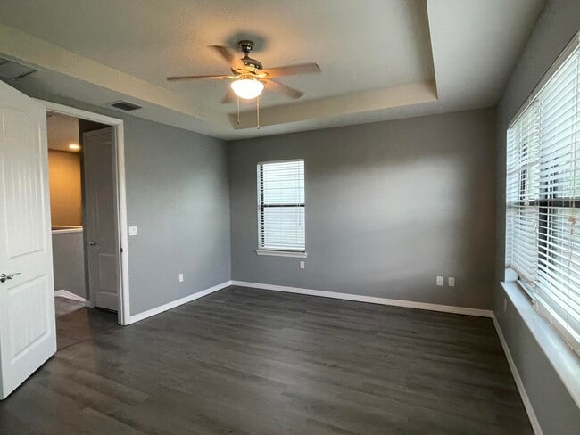 Building Photo - 4516 San Fratello Cir
