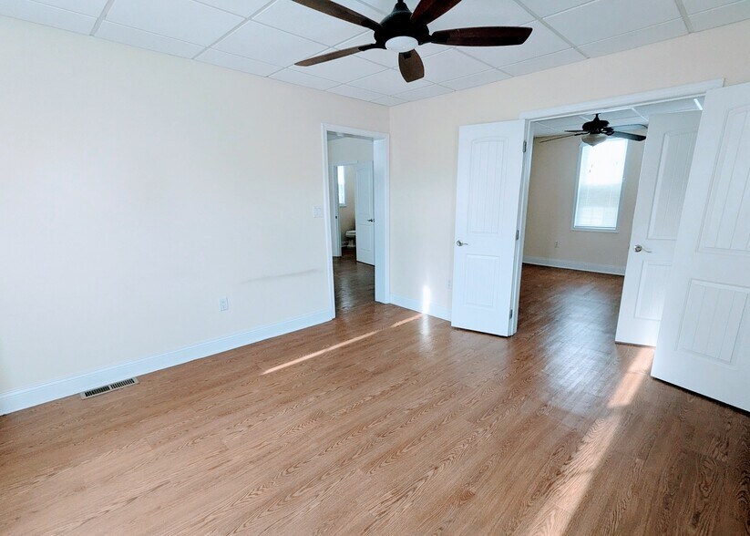 Building Photo - 1329 Penn Ave