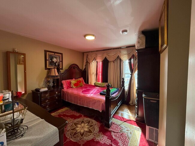 Building Photo - 29 N Texas Ave