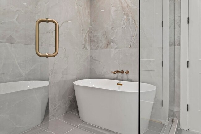 Building Photo - 1721 Osprey Poynte