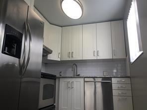 Building Photo - 144 Mansfield D