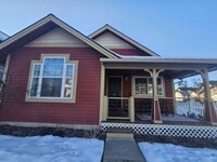 Building Photo - Charming 2 Bedroom Home with Fenced Yard – Dog Friendly!