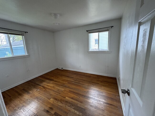 Building Photo - 29203 Oakwood St