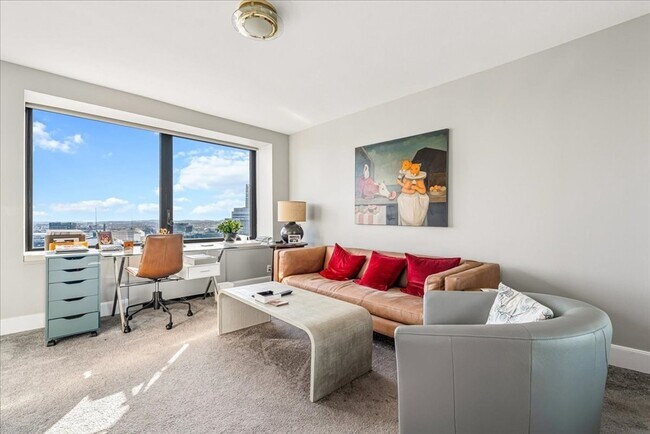 Building Photo - 65 E India Row