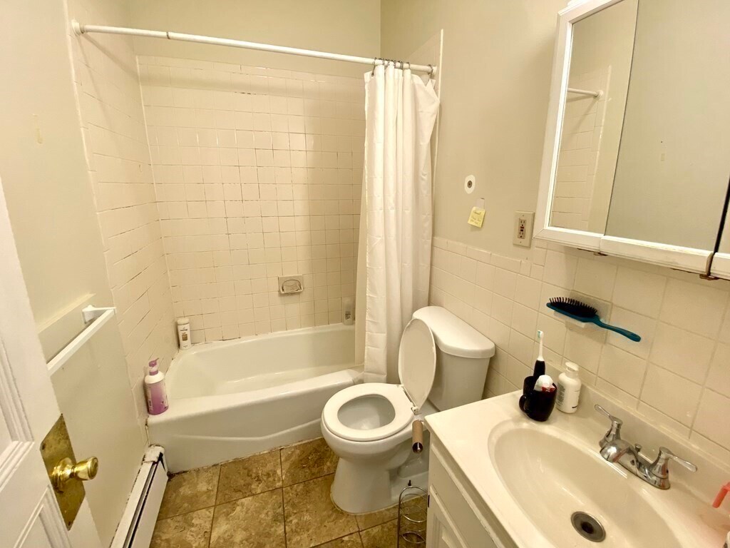 Building Photo - 97 Calumet St