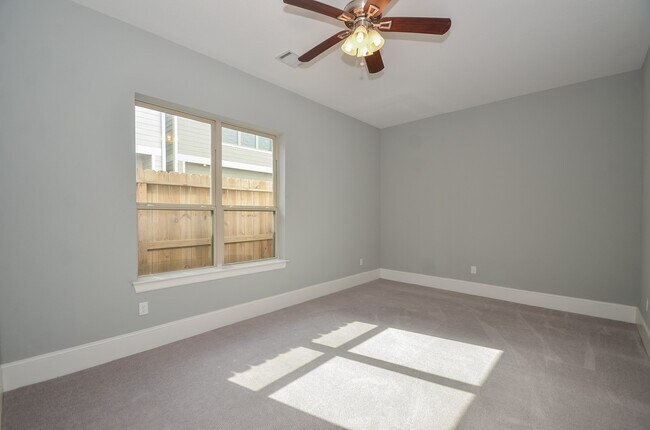 Building Photo - 4609 Nett St