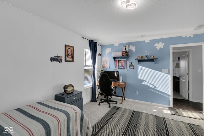 Building Photo - 1012 Parker Ln