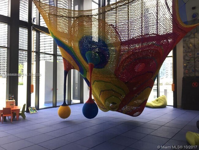 Building Photo - 1010 Brickell Ave