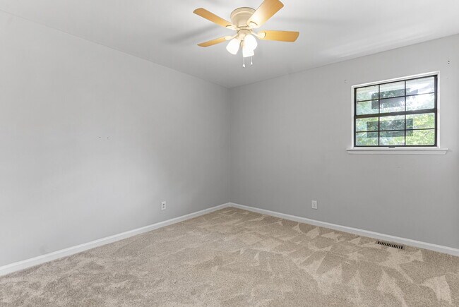 Building Photo - 109 Vinewood Ct