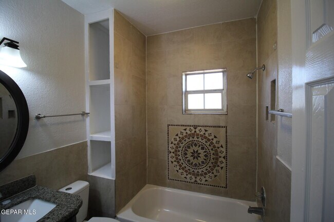 Building Photo - 8903 Old County Dr