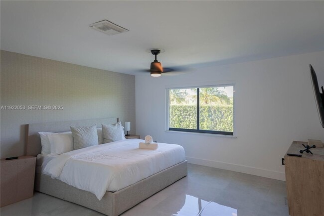 Building Photo - 13355 SW 207th Ave