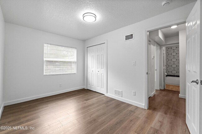 Building Photo - 231 E 16th St