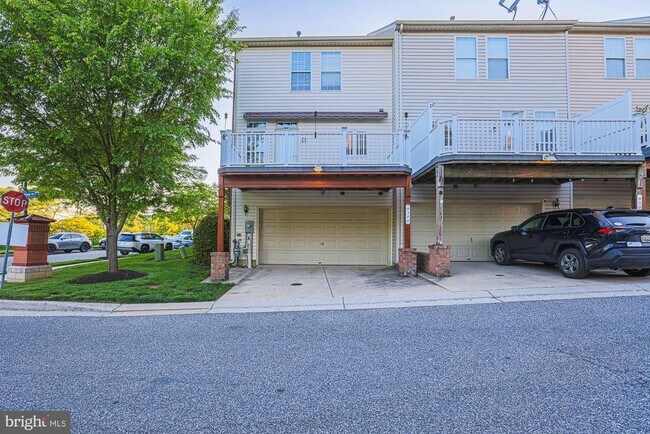 Building Photo - 9300 Summit View Way