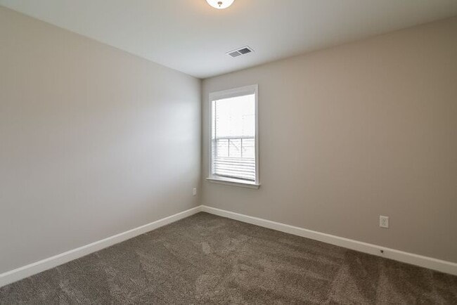 Building Photo - Now Leasing a 4-bedroom 2.5 bath home in W...