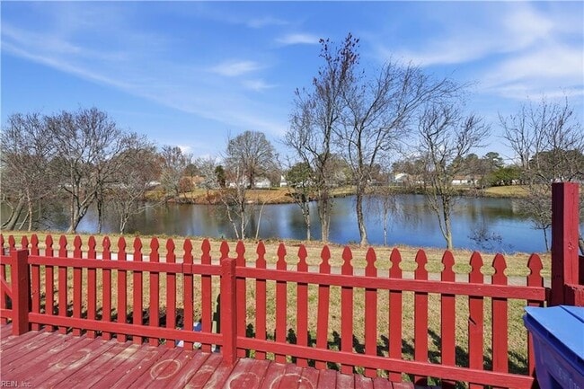 Building Photo - 1328 Mill Lake Quarter