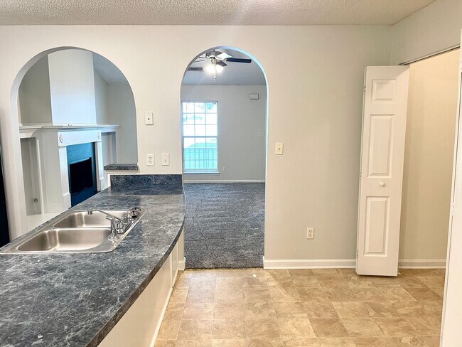 Building Photo - Coming Soon - Charming Ranch Style 3 Bedro...