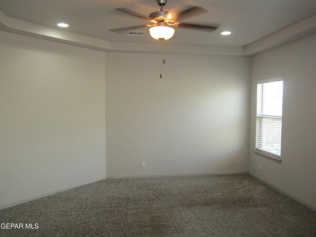 Building Photo - 323 Malta St