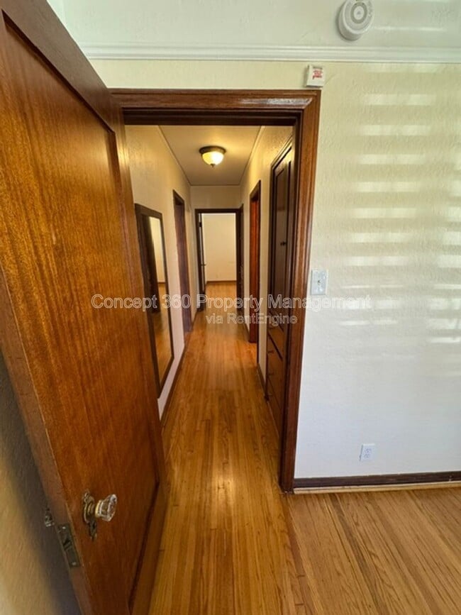 Building Photo - 2501 Eucalyptus Ave