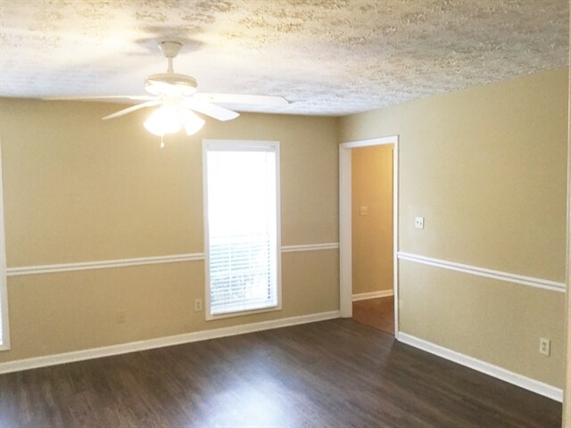 Building Photo - 570 Swan Creek Court