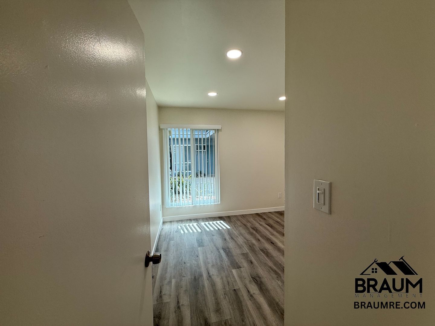 Building Photo - 5611 Fulcher Ave