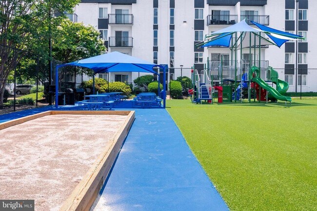 Building Photo - 75 S Reynolds St