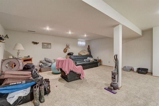 Building Photo - Punzel Sapphire Clarmar