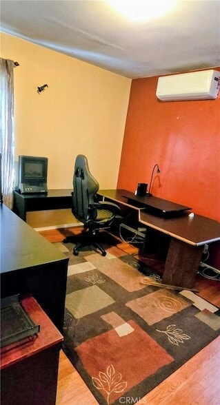 Building Photo - 10551 Karmont Ave