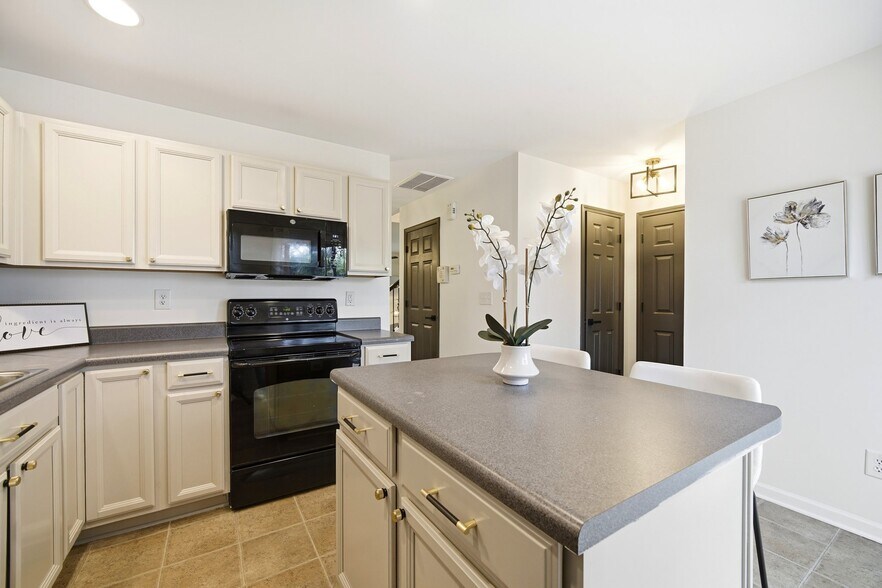 Building Photo - 6105 Warrior Avenue